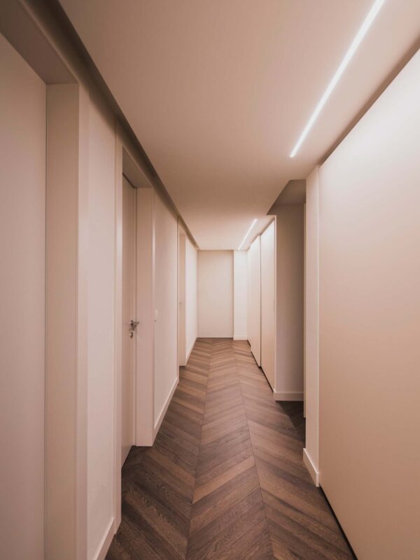 GHOST LINE33 - luci per corridoio moderno